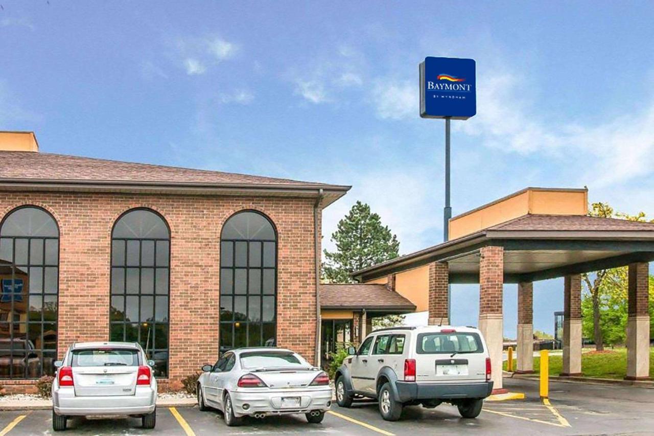 Hotel Baymont By Wyndham Flint Airport North Exterior foto
