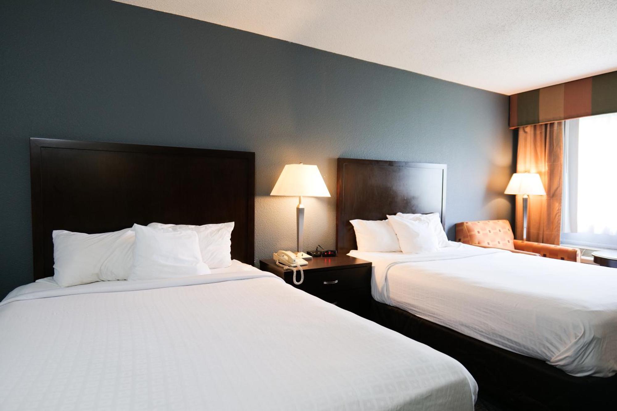 Hotel Baymont By Wyndham Flint Airport North Exterior foto