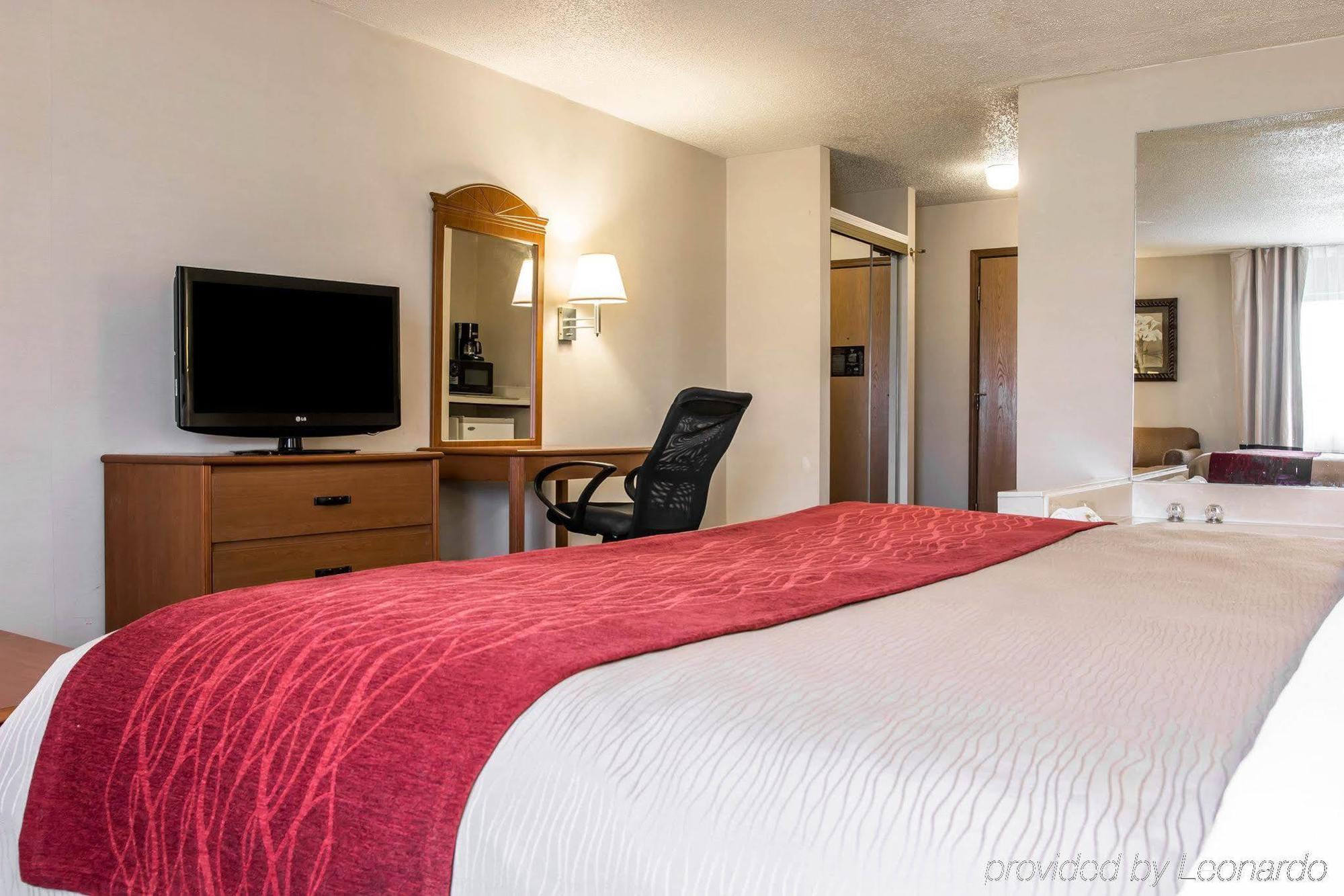 Hotel Baymont By Wyndham Flint Airport North Exterior foto
