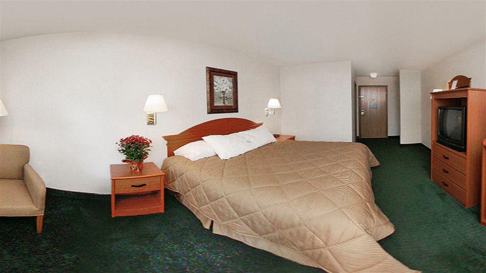 Hotel Baymont By Wyndham Flint Airport North Exterior foto